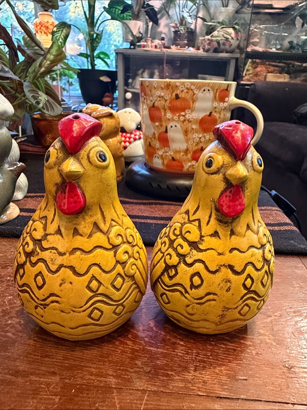 Vintage ceramic yellow chicken salt and pepper.